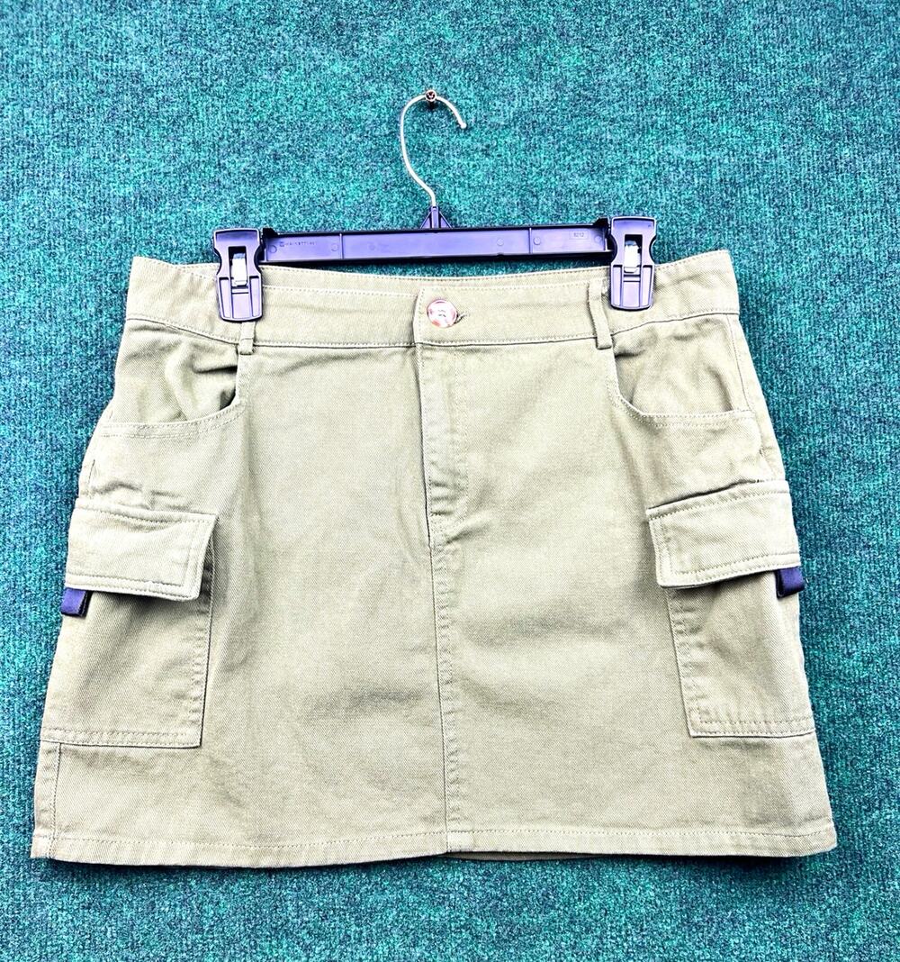 Know One Cares Cargo Skirt